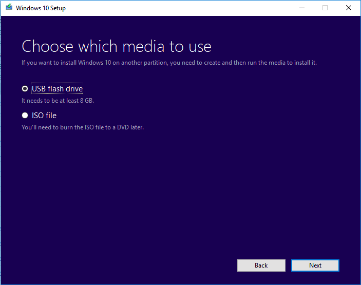 creare Windows installation media su USB.